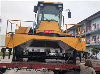 有機(jī)肥履帶翻拋機(jī)