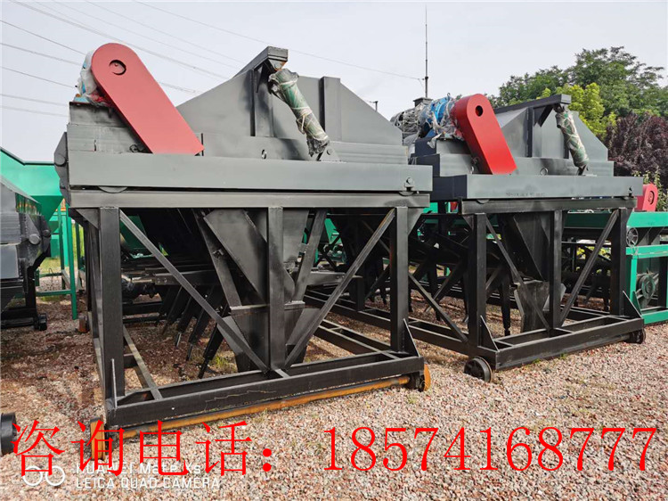 為山西客戶打造的槽式翻拋機(jī)翻堆裝置的構(gòu)成