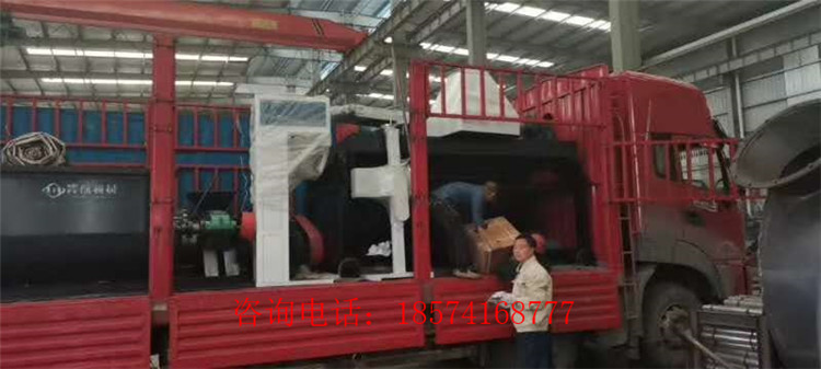 5000噸的顆粒線裝車(chē)現(xiàn)場(chǎng)