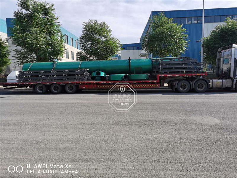 2萬噸豬糞顆粒有機(jī)肥生產(chǎn)線發(fā)貨現(xiàn)場(chǎng)