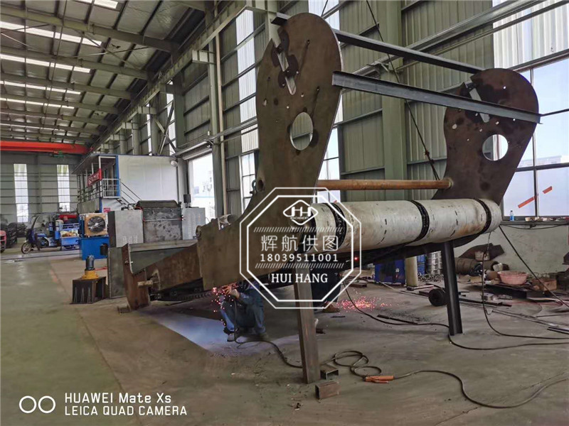 全液壓鏈板翻地機(jī)的驗(yàn)收現(xiàn)場