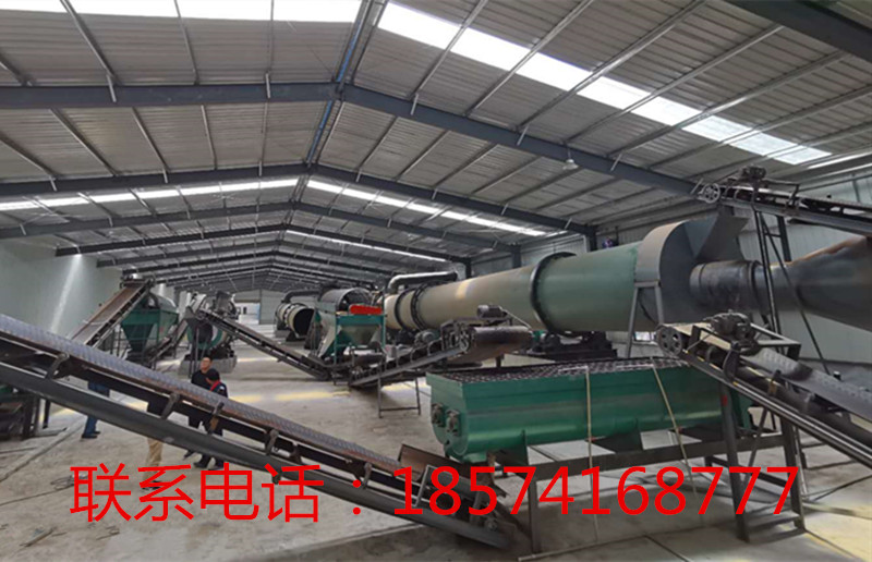 帶貴州客戶參觀客戶的年產(chǎn)15萬噸有機(jī)肥生產(chǎn)線