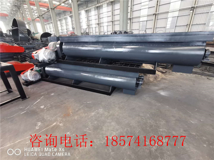 有機肥雙軸攪拌機的生產(chǎn)現(xiàn)場