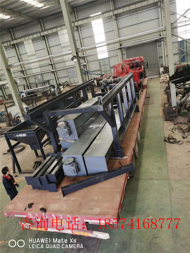 湖北中植同惠生物工程有限公司有機(jī)肥生產(chǎn)線裝車發(fā)貨現(xiàn)場