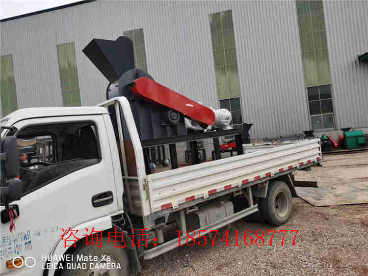 雙級(jí)粉碎機(jī)的發(fā)貨現(xiàn)場(chǎng)