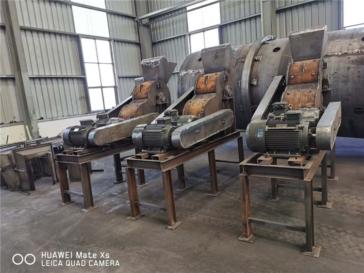 有機(jī)肥雙級(jí)粉碎機(jī)