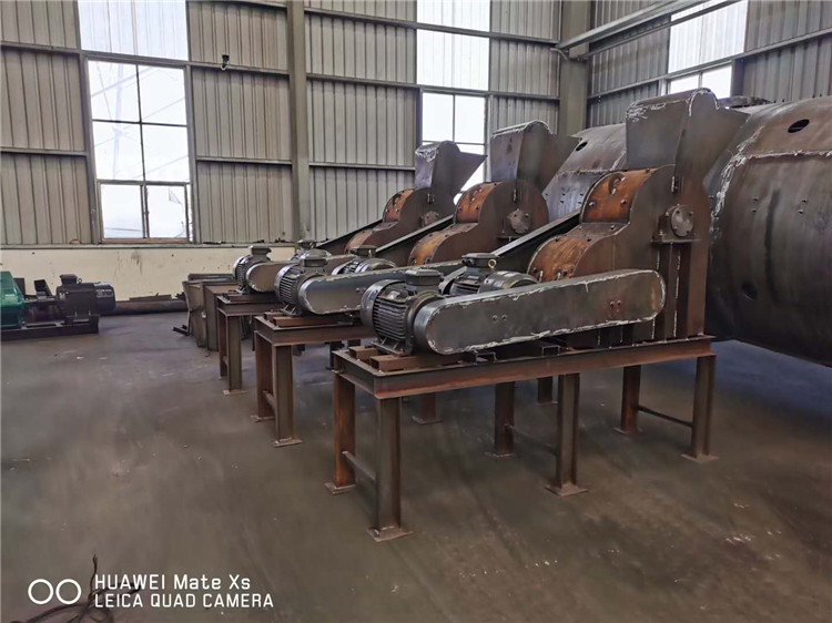 有機(jī)肥雙級(jí)粉碎機(jī)