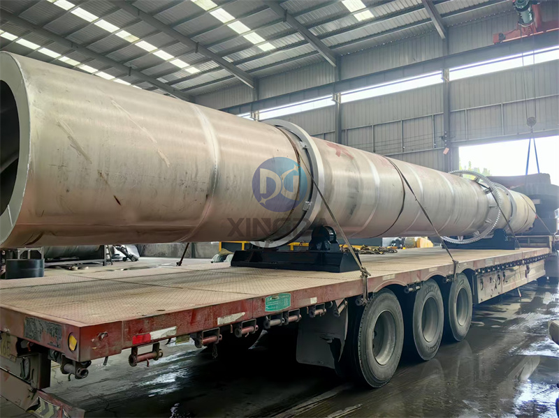 1.5米不銹鋼有機肥回轉式烘干機發(fā)貨現(xiàn)場