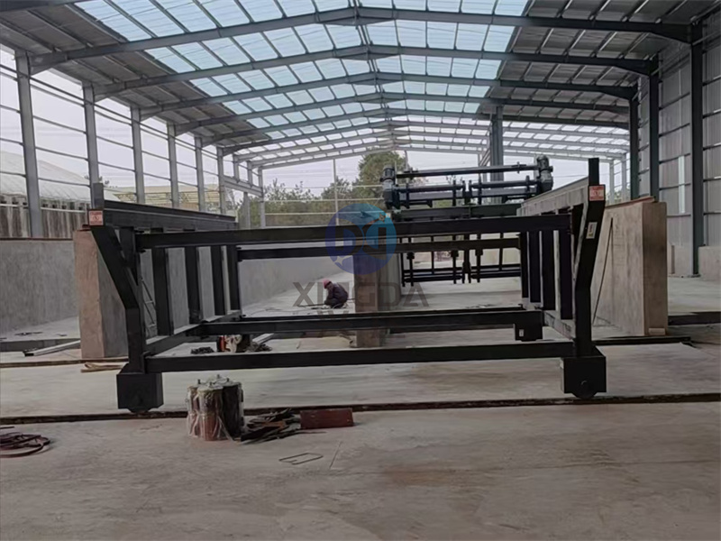 年產(chǎn)5000噸粉劑有機(jī)肥生產(chǎn)線安裝現(xiàn)場(chǎng)