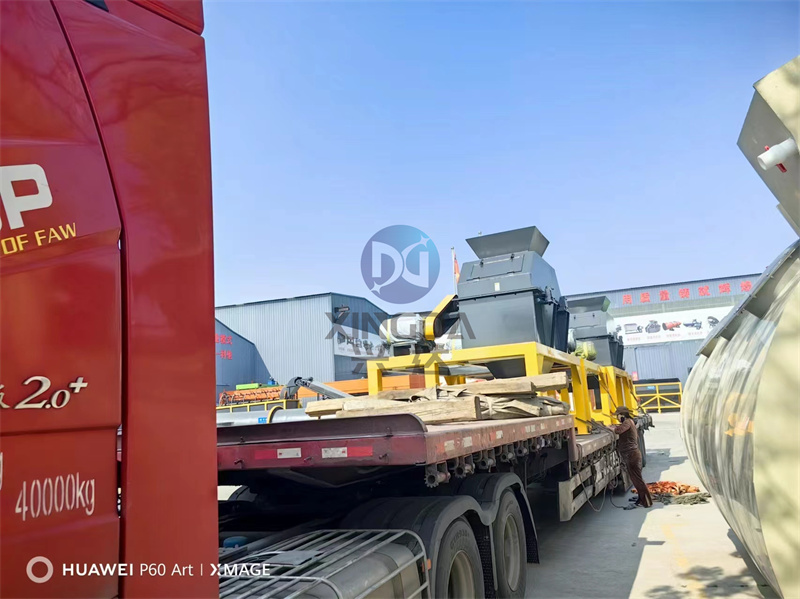 有機肥設(shè)備雙軸鏈破粉碎機裝車發(fā)貨