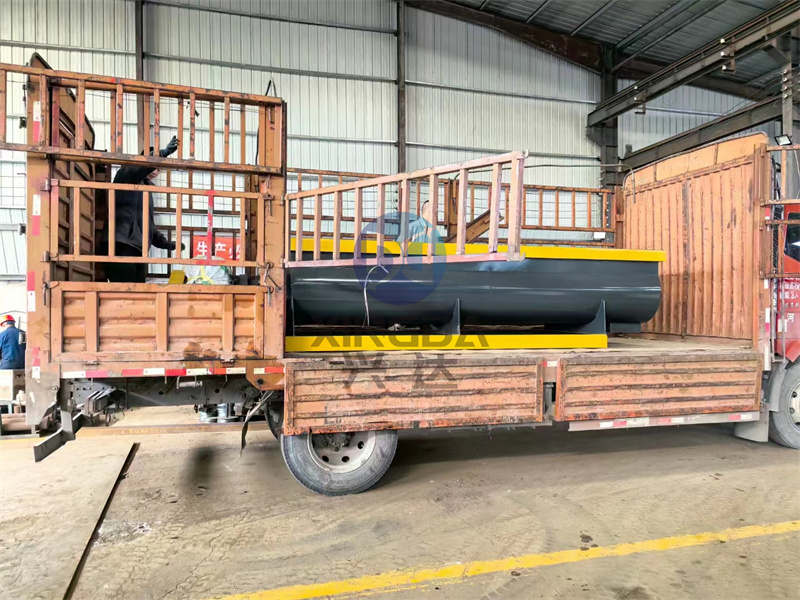 0.8米雙軸攪拌機裝車現(xiàn)場