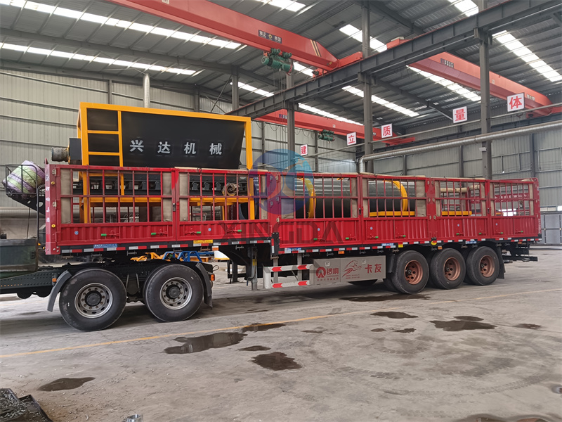 顆粒有機(jī)肥生產(chǎn)線部分設(shè)備裝車發(fā)貨