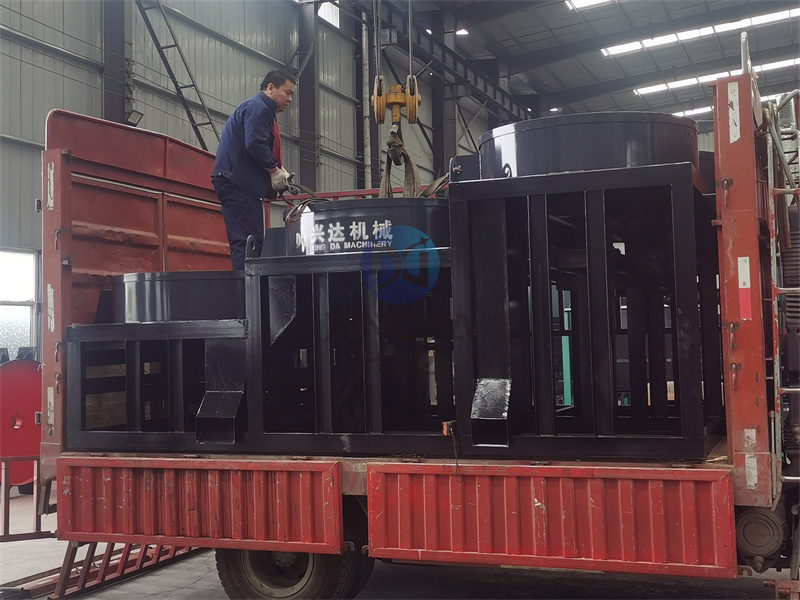 有機(jī)肥三拋拋圓機(jī)發(fā)貨現(xiàn)場