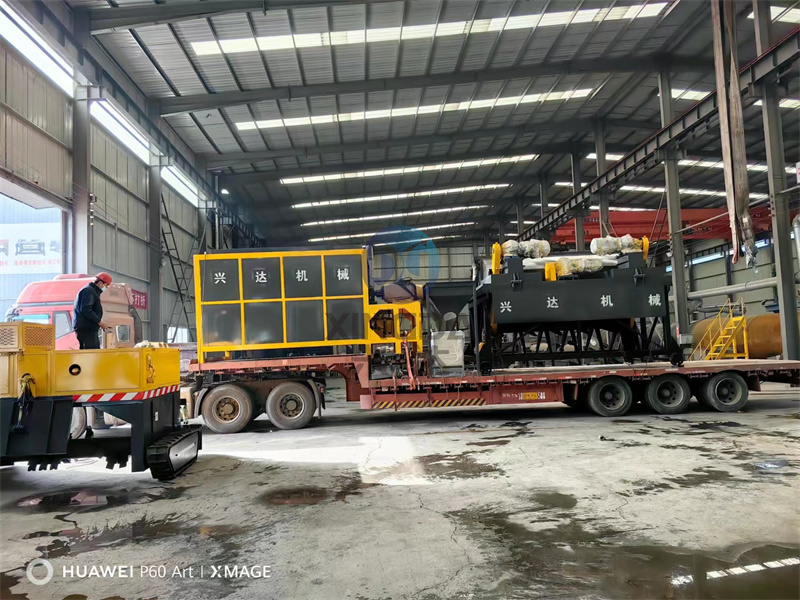 3立方有機肥滾筒式發(fā)酵罐發(fā)貨現(xiàn)場