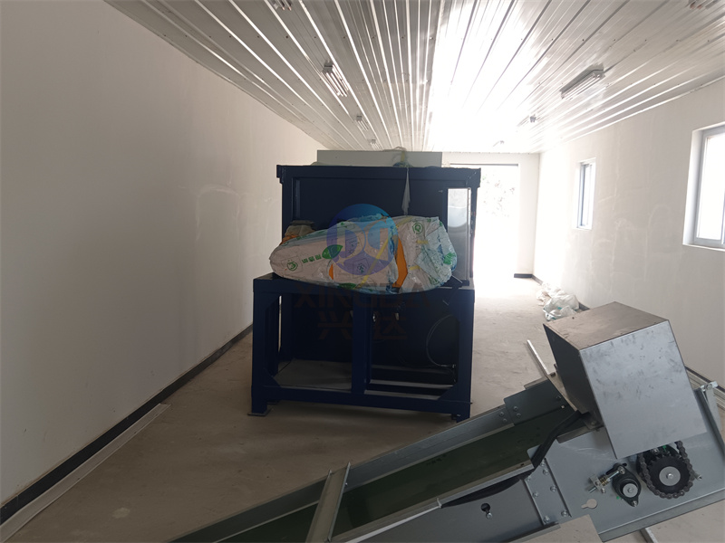 5立方臥式發(fā)酵罐安裝現(xiàn)場