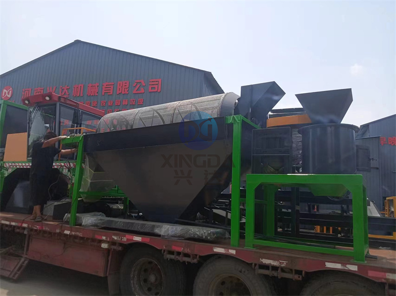 年產(chǎn)5000噸粉劑生產(chǎn)線裝車現(xiàn)場(chǎng)