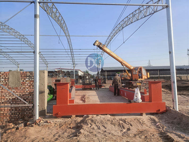 有機(jī)肥液壓輪盤翻拋機(jī)安裝現(xiàn)場