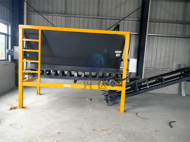 年產(chǎn)2萬(wàn)噸免烘干生產(chǎn)線安裝現(xiàn)場(chǎng)