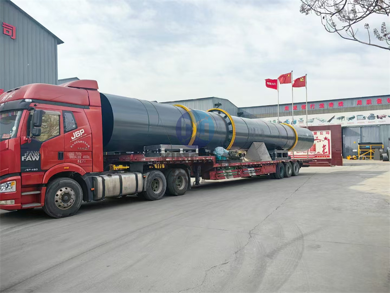 有機肥回轉(zhuǎn)式烘干機發(fā)貨現(xiàn)場