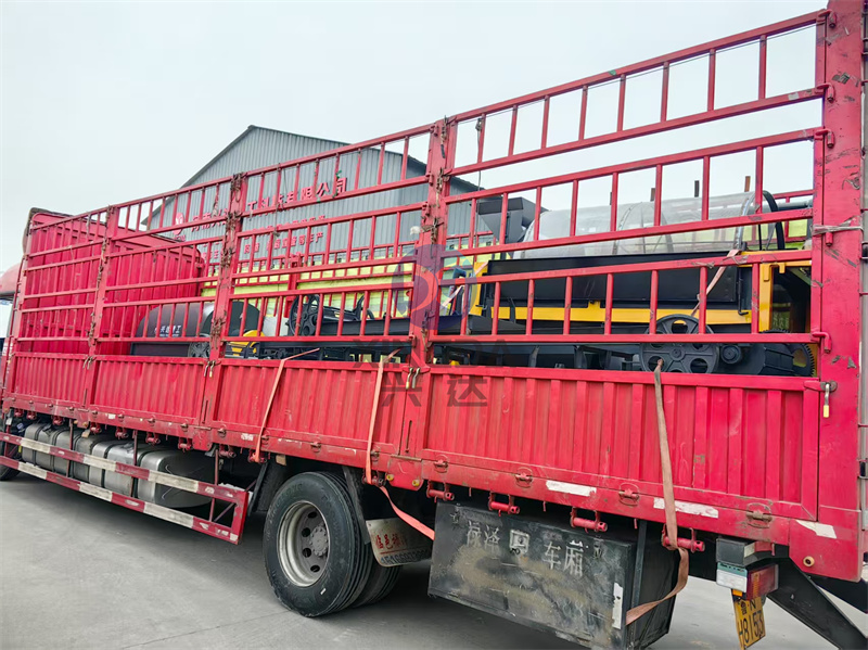 實(shí)驗(yàn)室有機(jī)肥設(shè)備發(fā)貨現(xiàn)場