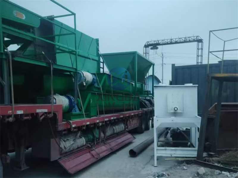 年產(chǎn)10萬噸粉劑有機肥生產(chǎn)線發(fā)貨現(xiàn)場