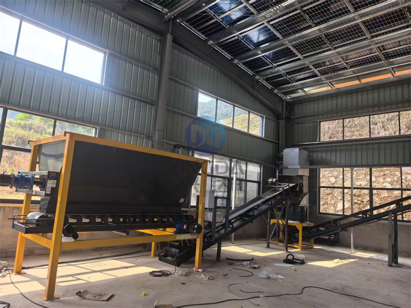 年產(chǎn)1萬噸的有機肥生產(chǎn)線安裝現(xiàn)場