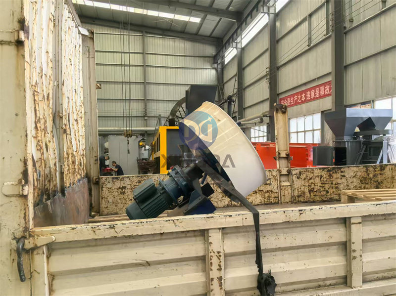 1米有機肥圓盤造粒機發(fā)貨現(xiàn)場