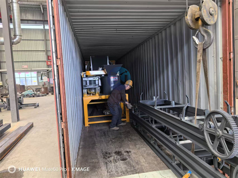 年產(chǎn)1萬噸粉劑有機肥生產(chǎn)線發(fā)貨現(xiàn)場