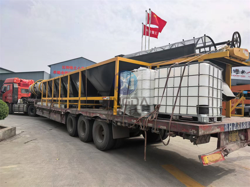 年產(chǎn)10萬噸有機肥生產(chǎn)線發(fā)貨現(xiàn)場