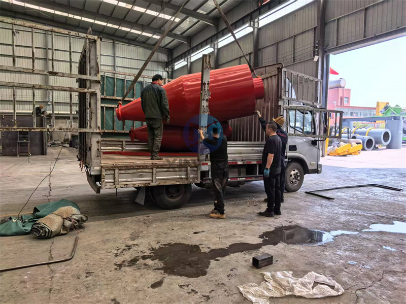 年產(chǎn)5萬噸有機肥生產(chǎn)線設備發(fā)貨現(xiàn)場