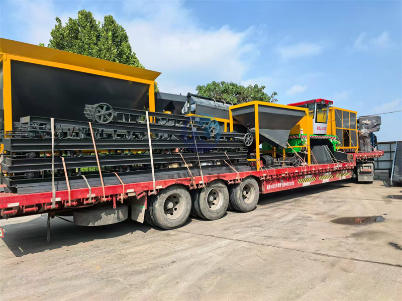 年產(chǎn)1萬噸豬糞有機(jī)肥生產(chǎn)線發(fā)貨現(xiàn)場